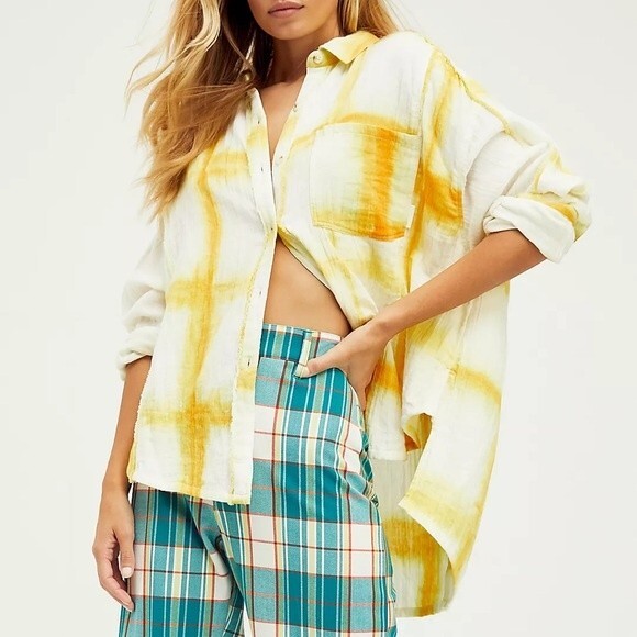Free People We The Free Top Washed Away Yellow Windowpane Tie Dye Shirt Size XS - Picture 1 of 14
